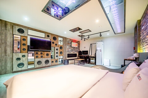 광주 중흥동 호텔 와