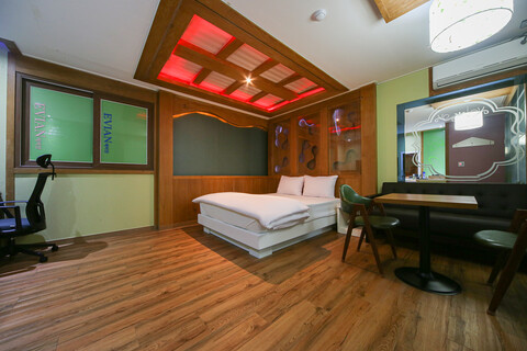 밀양 에비앙 카무인텔