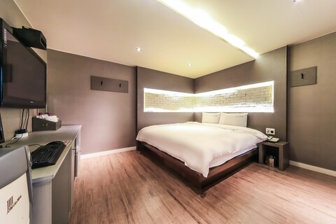 부산 재송동 NO.1(넘버원)