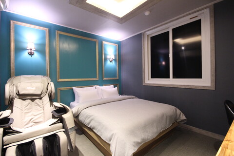 구미 인동 호텔 콤마