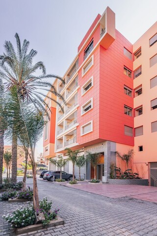 미그달 게리즈 아파트 호텔, 레지던스 함자