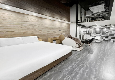 진주 호텔 더 브이 (Hotel the V)