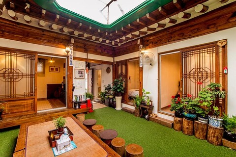 종로 풍경 한옥스테이