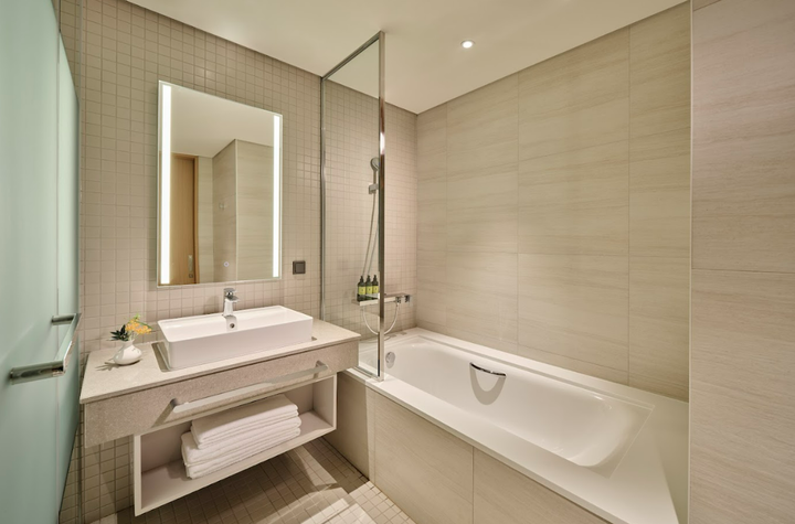 room detail thumbnail 1