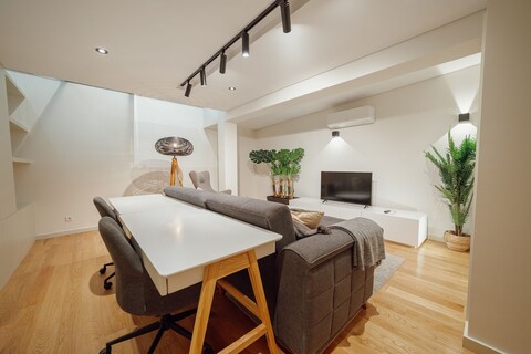 24 아고스토 어메이징 트리플렉스 바이 베케이셔니