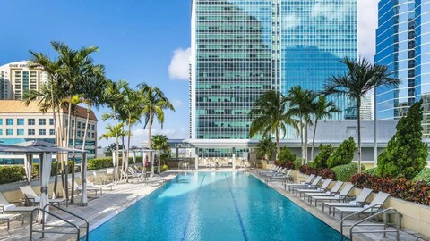 Roami at Brickell Arch