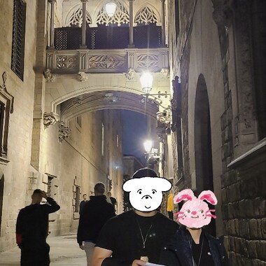 건축가와 함께 하는 바르셀로나 현지인처럼 즐기는 야간산책 투어