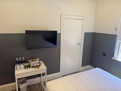 네이티브 로즈 호텔