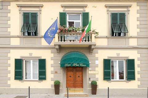 소텔 피사 타워