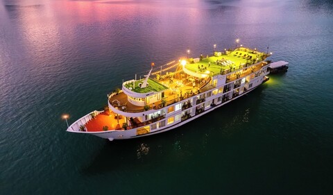 하롱 아쿠아마린 로열 크루즈