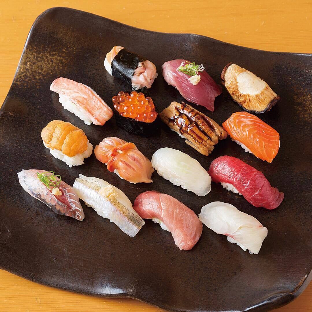 도쿄의 노포 스시 레스토랑Ginza Sushiko Honten