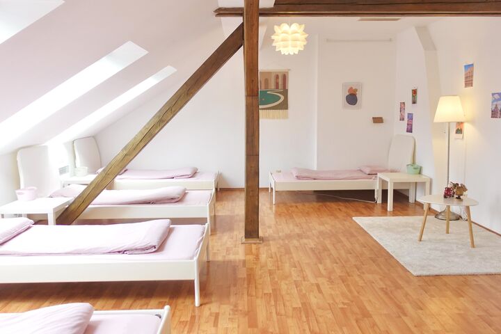room detail thumbnail 0