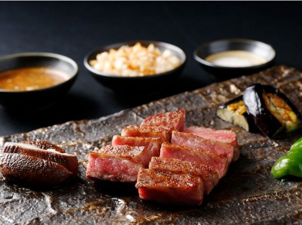 도쿄 정통 일식 레스토랑ROPPONGI Mon Cher Ton Ton