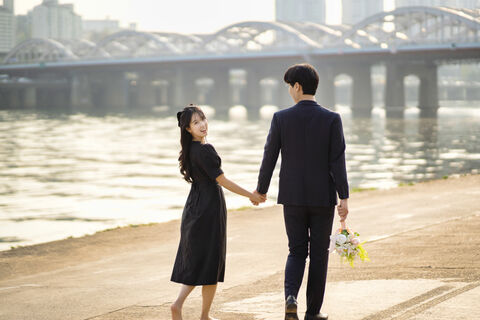 [서울스냅]편한 소통으로 특별한 순간을, 자연스러운 서울 여행스냅(우정/커플/개인) 상품 이미지
