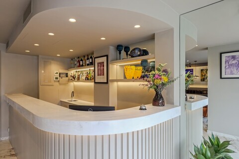 어반 프레임 아크로폴리스