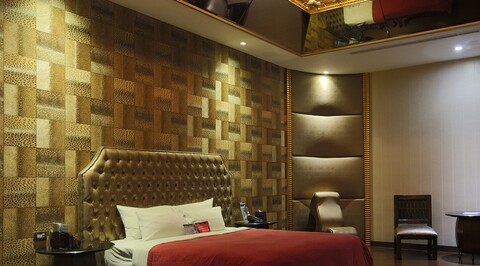 로얄 그룹 모텔 민 첸 지점