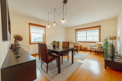 다운타운 디럭스 6, 바이 베이케이션이