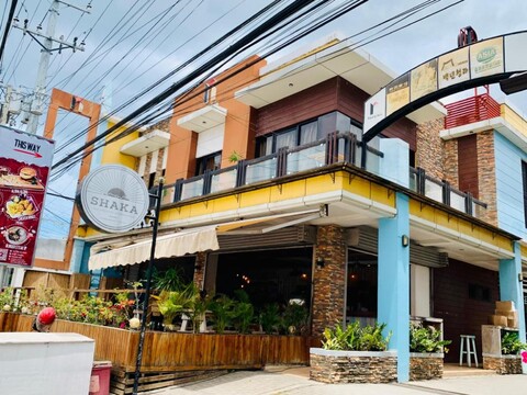 알로나 센트럴 인