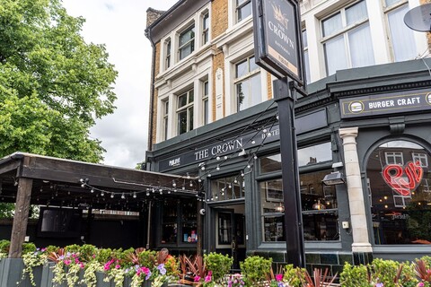 퍼블로브  더 크라운, 바터시 -  호스텔