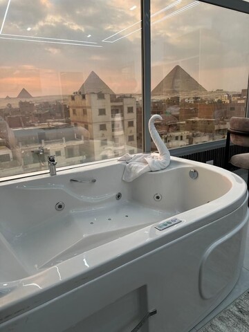 로열 피라미드 뷰 인