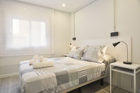 스테이 유니크 아파트먼트 요브레가트