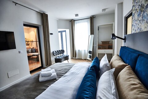 메트로폴레 아파트먼트 로열 레지던스