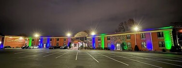 타운하우스 인 & 스위트