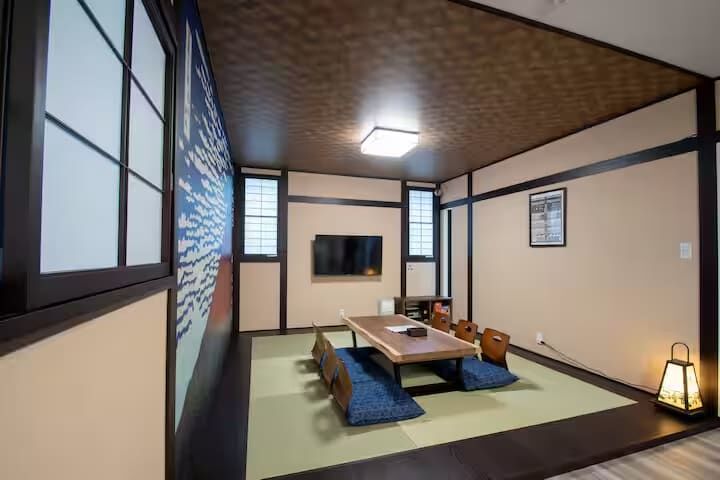 room detail thumbnail 1