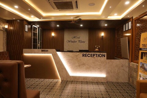 Hotel Windsor Plaza