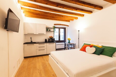 노타미 - 토르토나 스페이스 - 패션 디스트릭트