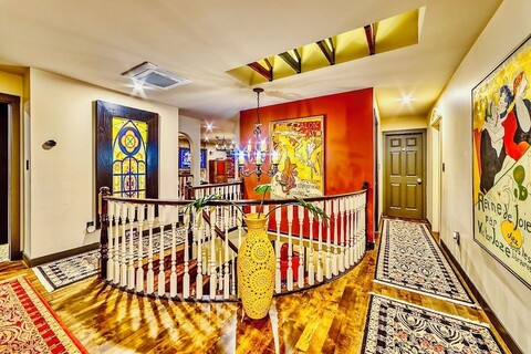 Neocolonial Nouveau Kensington Vacation Home - 네오콜로니얼 누보 켄싱턴 휴가용 집