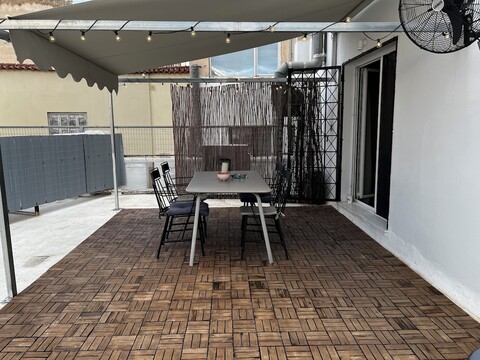 아고라 스튜디오