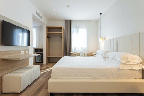 몬델로 글램 호텔