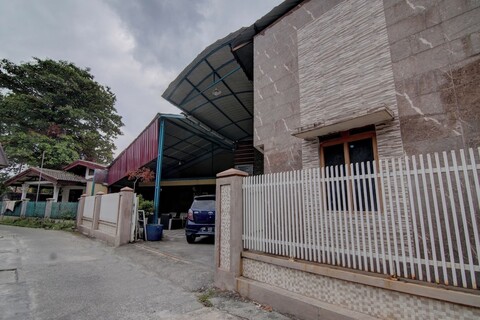 OYO  92833 펭이나판 샤리아