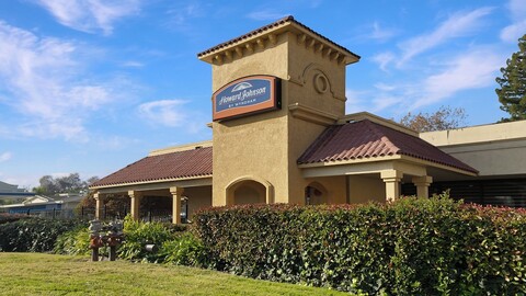 하워드 존슨 바이 윈덤 새크라멘토 다운타운