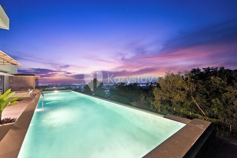 다샤 빌라 바이 코지스테이, 짐바란