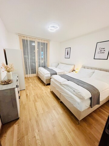 메트로 역 근처의 새로운 럭셔리 아파트먼트