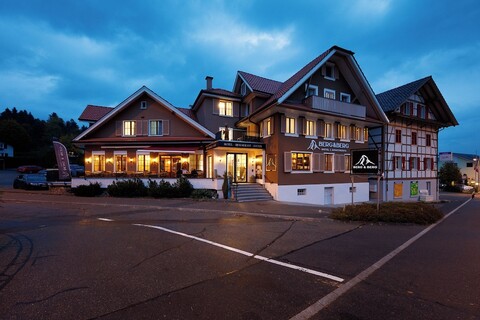 베르크 & 베르크 호텔 - 헬뷜 셀프 체크인