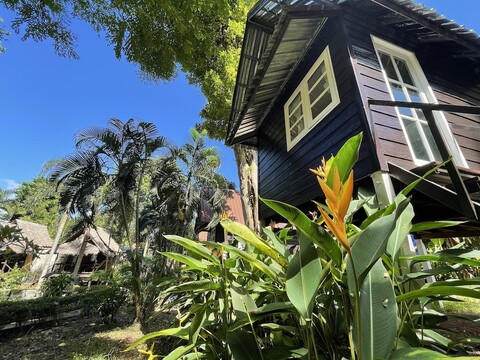 바나라 방갈로 & 레스토랑