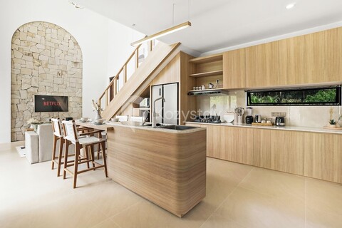 프라나마 빌라 바이 코지스테이, 창구