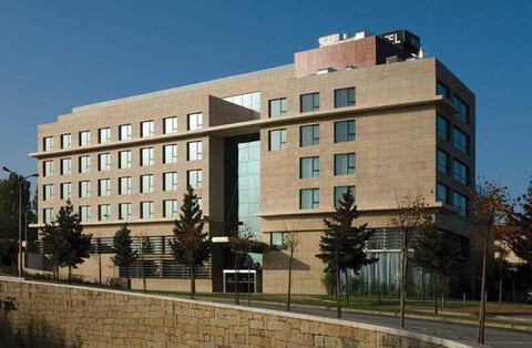 Golden Tulip São João da Madeira 