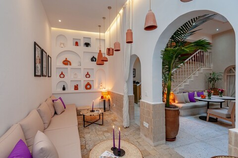 리아드 k-화이트