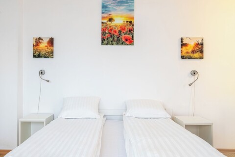 렌트플래닛 - 스튜디오 알레예 예로졸림스키에