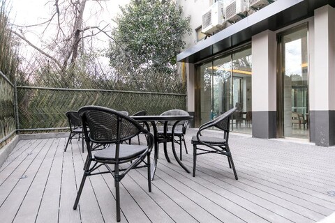 Ji Hotel (Shanghai Beixinjing Metro Station)