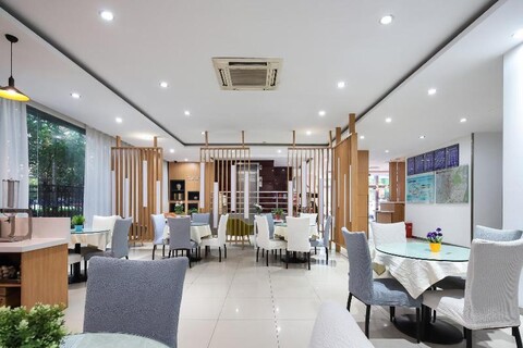 Hanting Express(Nanjing Railway Station)