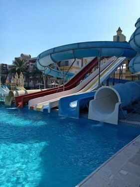 A two-room chalet in the village of Lale Land, Mirage Bay, Ecopark