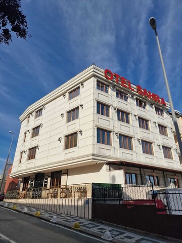 사흐라 에어포트 호텔