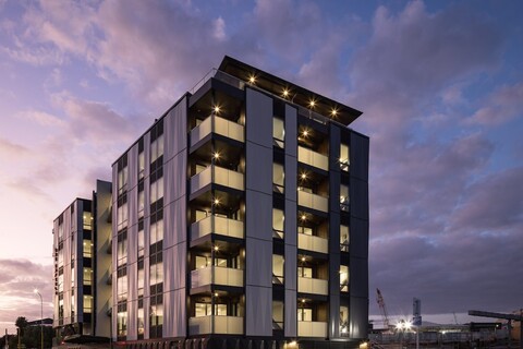 엔필드 럭스- 새 아파트