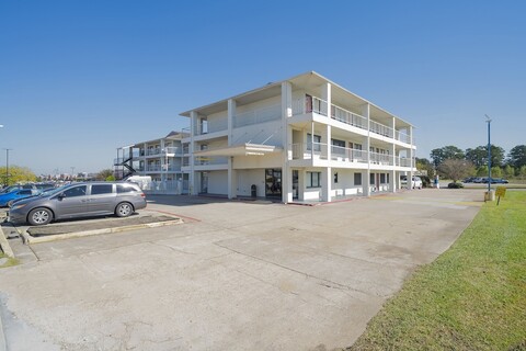 아메리카스 베스트 밸류 인 & 스위트 험블