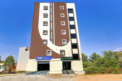 팹호텔 세리